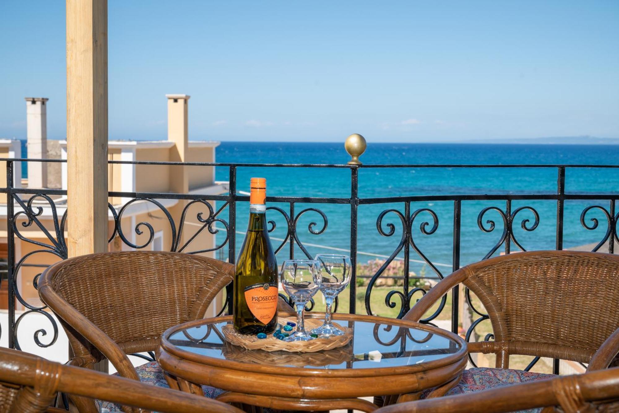 Casa Di Cuore - Beachfront * Argassi